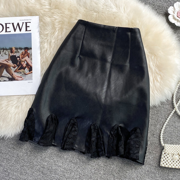 Női szoknya magas derékkal, fekete csipkével