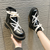 Aktuális női csizma eco bőrből, fűzővel