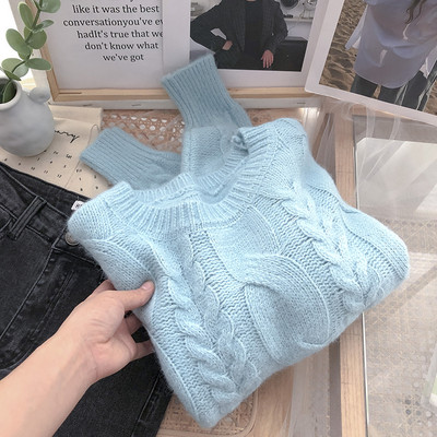 Γυναικείο πουλόβερ με οβάλ λαιμόκοψη - σε τρία χρώματα