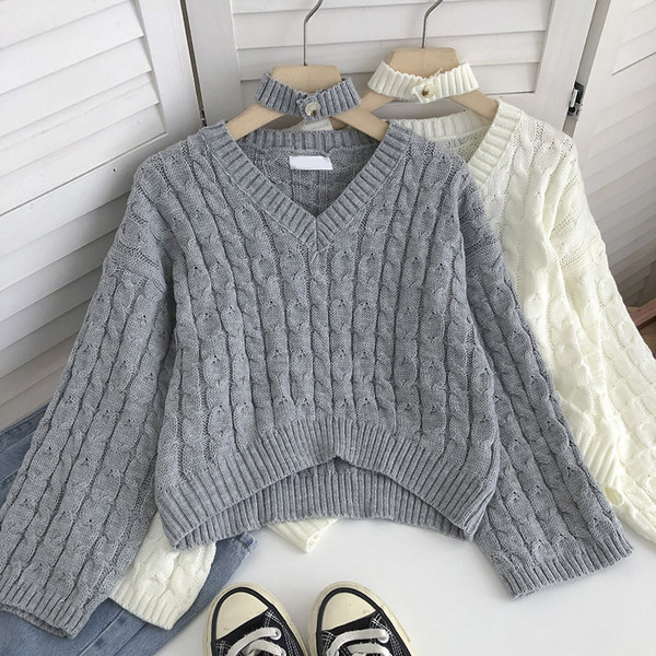 Επίκαιρο πουλόβερ με μακριά μανίκια και λαιμόκοψη spitz