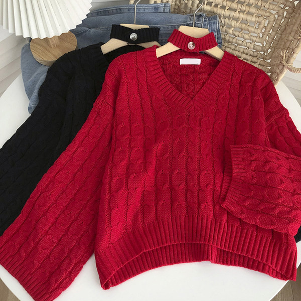 Επίκαιρο πουλόβερ με μακριά μανίκια και λαιμόκοψη spitz