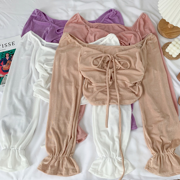 Új modell rövid női blúz kerek nyakkivágással és hosszú ujjal