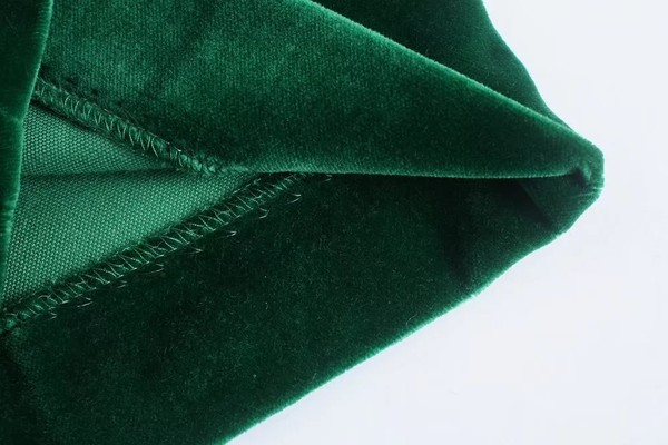 Női bársony nadrág új modellje zöld színben