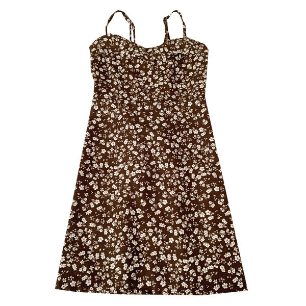 Novi model ženske kratke haljine sa tankim bretelama i cvjetnim uzorkom