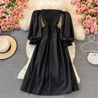 Ženska moderna haljina s elastičnim strukom i golim ramenima