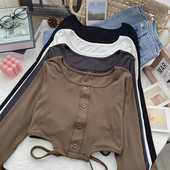 Alkalmi női blúz gombokkal