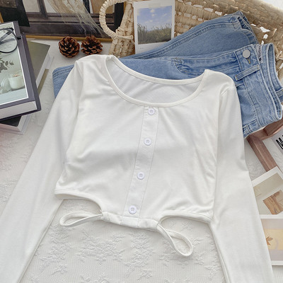 Alkalmi női blúz gombokkal