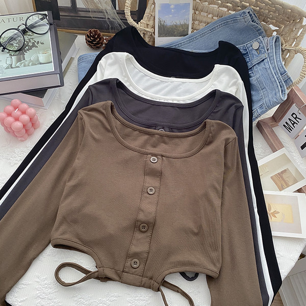 Alkalmi női blúz gombokkal