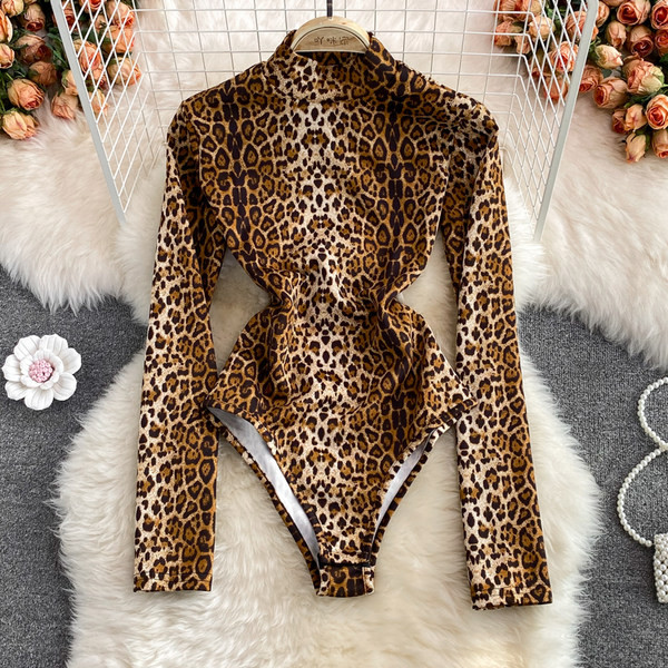 Női napi body magas gallérral és hosszú ujjal