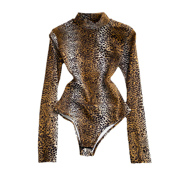 Női napi body magas gallérral és hosszú ujjal