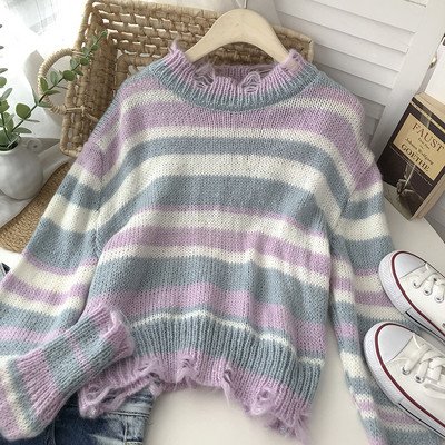 Naiste kootud ovaalse kaelusega kampsun