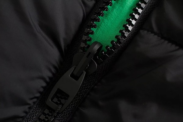 Őszi-téli rövid mellény cipzárral