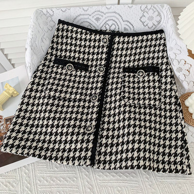 Alkalmi női rövid szoknya gombokkal - két színben