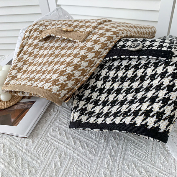 Alkalmi női rövid szoknya gombokkal - két színben