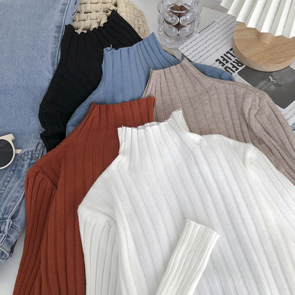 Pulover de dama cu guler inalt si maneci lungi