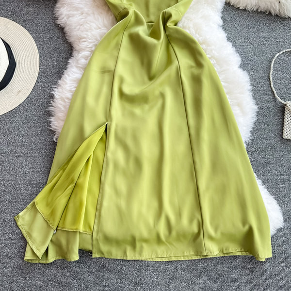 Ženska moderna haljina s prorezima i tankim naramenicama