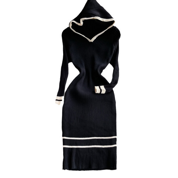 Ženska haljina od samta s kapuljačom