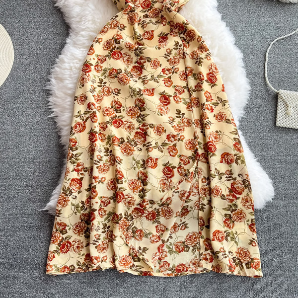 Rochie moderna cu bretele subtiri si model floral