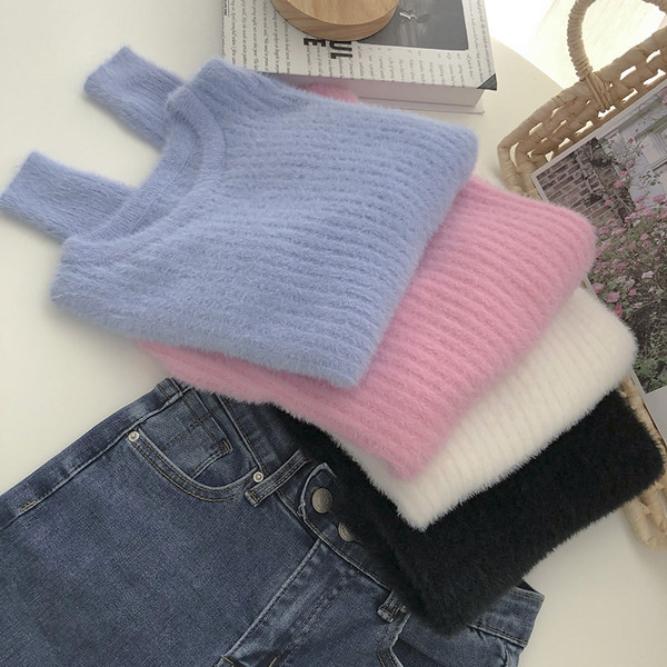 Γυναικείο πουλόβερ με οβάλ λαιμόκοψη και μακριά μανίκια