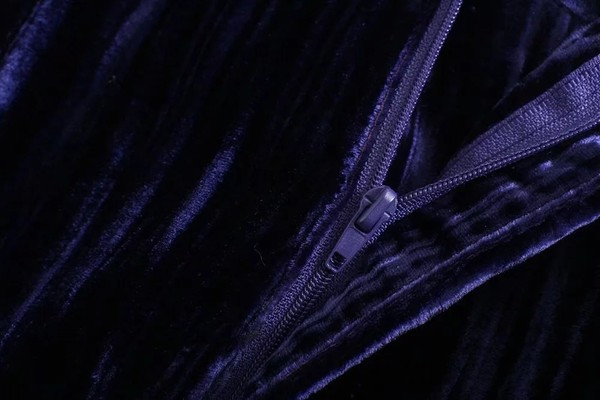 Naiste sirged sametpüksid sinises toonis