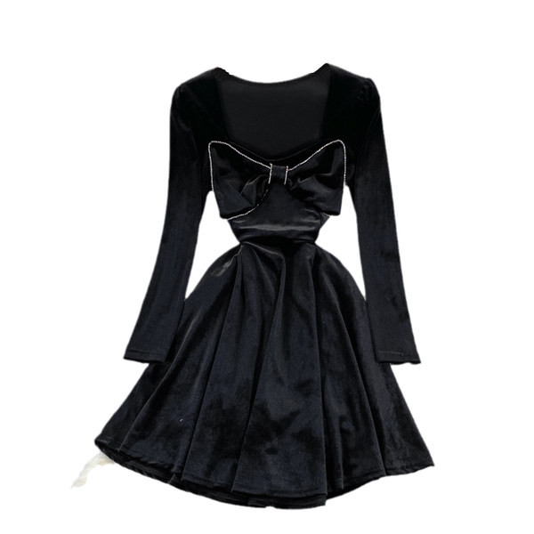 Ženska baršunasta haljina s trakom u crnoj boji