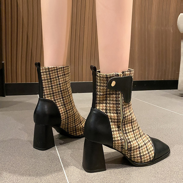 Modern női csizma magassarkúval és oldalsó cipzárral