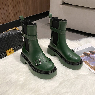 Női alkalmi csizma öko bőrből, csatokkal és lapos talppal