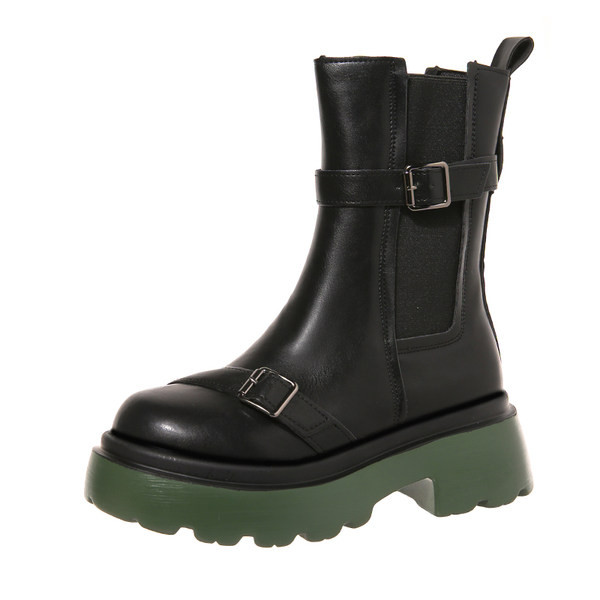 Női alkalmi csizma öko bőrből, csatokkal és lapos talppal