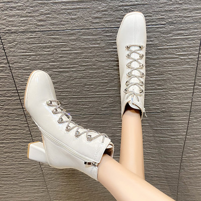 Stiilsed kõrge 7 cm kontsa ja paeltega naiste saapad