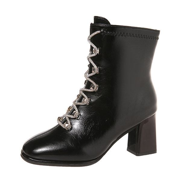 Stiilsed kõrge 7 cm kontsa ja paeltega naiste saapad