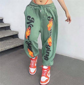 Sport és alkalmi fehérnemű feliratokkal