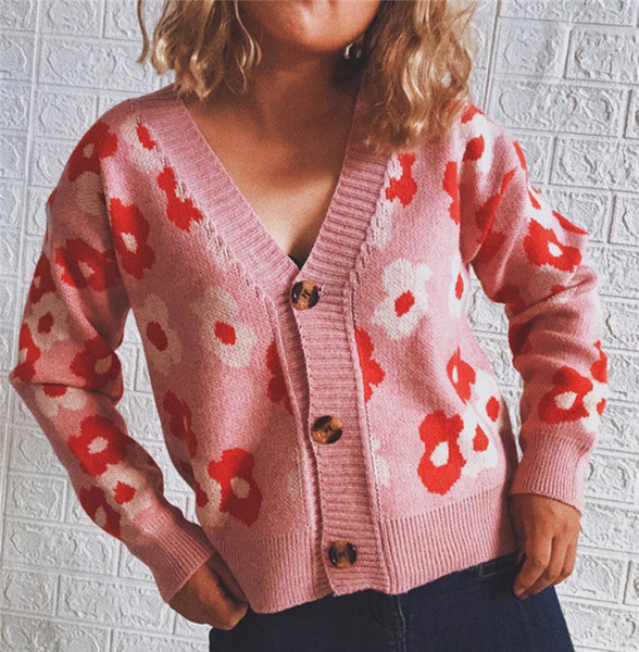 Női kardigán virágmintával és gombokkal