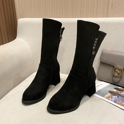 Stílusos női csizma öko velúrból, magas 6 cm-es sarokkal