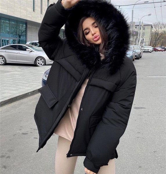 Ženska kratka zimska jakna s kapuljačom i puhom