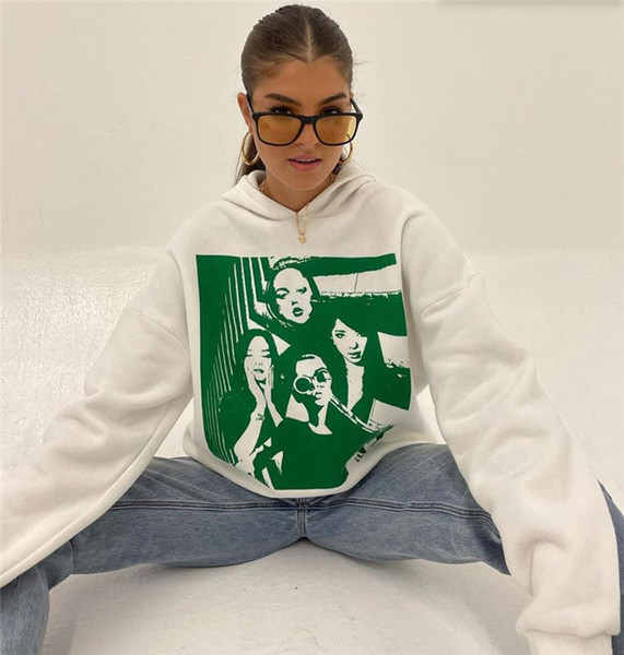 Hétköznapi női pulóver kapucnival és mintával