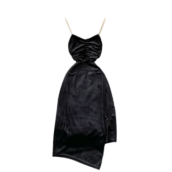 Aszimmetrikus női ruha gyöngyökkel