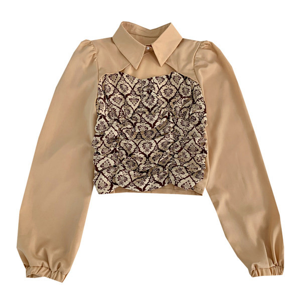 Moodne naiste pluus krae ja pikkade varrukatega