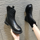 Naiste ökonahast saapad, lameda tallaga tavaline mudel