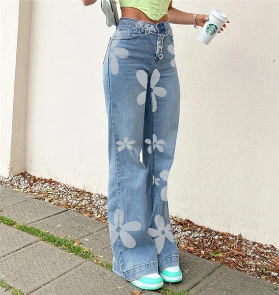 Modern női farmer virágokkal