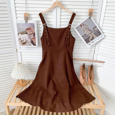 Modern női szabású ruha állítható pántokkal