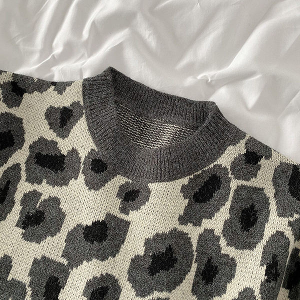 Casual πουλόβερ με στρογγυλή λαιμόκοψη και animal print