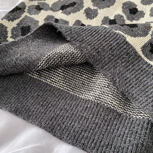 Casual πουλόβερ με στρογγυλή λαιμόκοψη και animal print