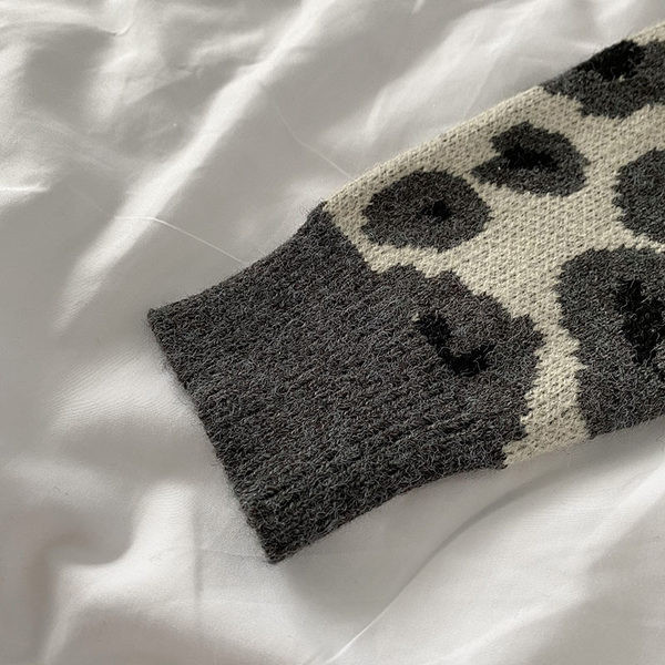 Casual πουλόβερ με στρογγυλή λαιμόκοψη και animal print