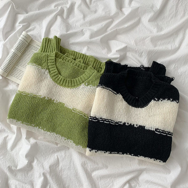 Női téli pulóver ovális nyakkivágással