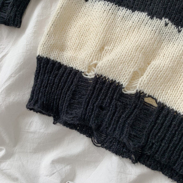 Női téli pulóver ovális nyakkivágással