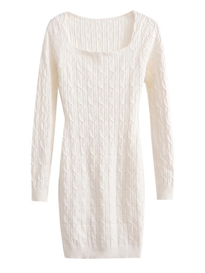 Vékony kötésből készült női testhezálló ruha