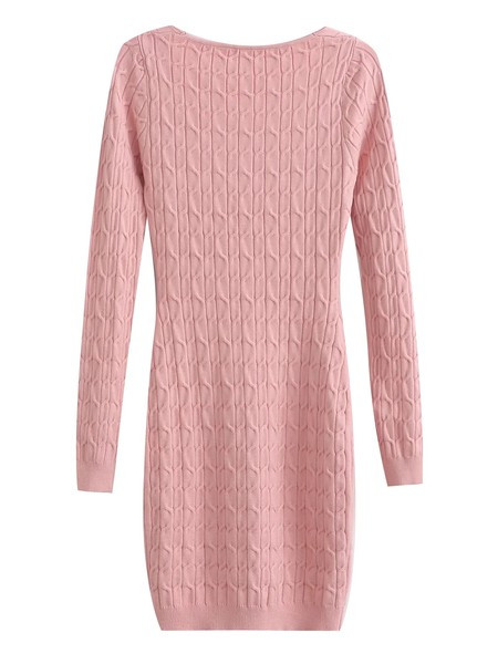 Vékony kötésből készült női testhezálló ruha