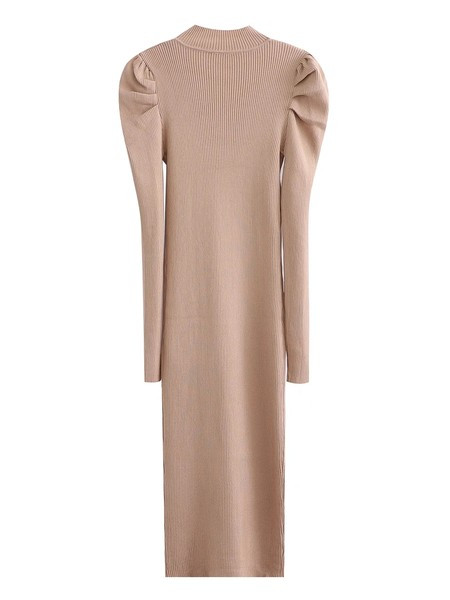 Hosszú kötött ruha puffos ujjakkal