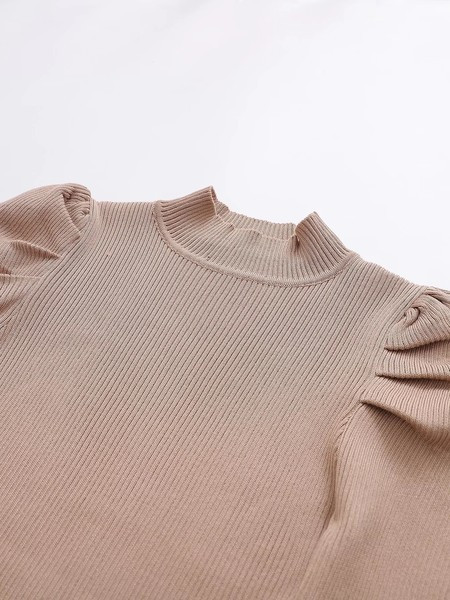 Hosszú kötött ruha puffos ujjakkal