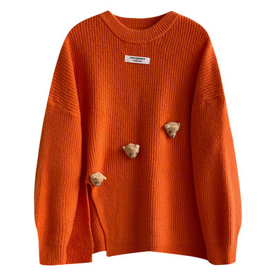 Széles női pulóver 3D elemekkel